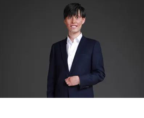 残障律师辛钧辉，用法律服务来追求平等
